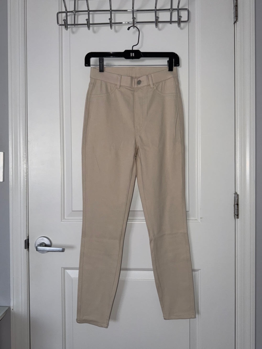 Uniqlo HEATTECH Beige High-Waist Skinny Jeggings